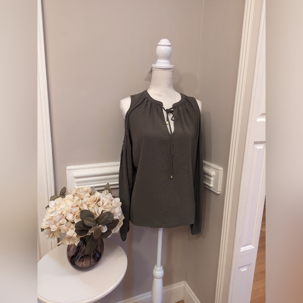 Women's blouses